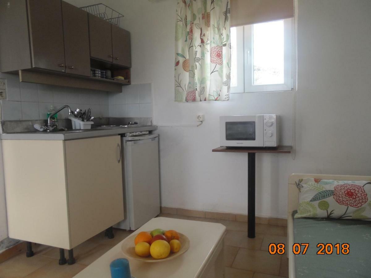 Hippokratis Apartments Gerani  Exterior photo