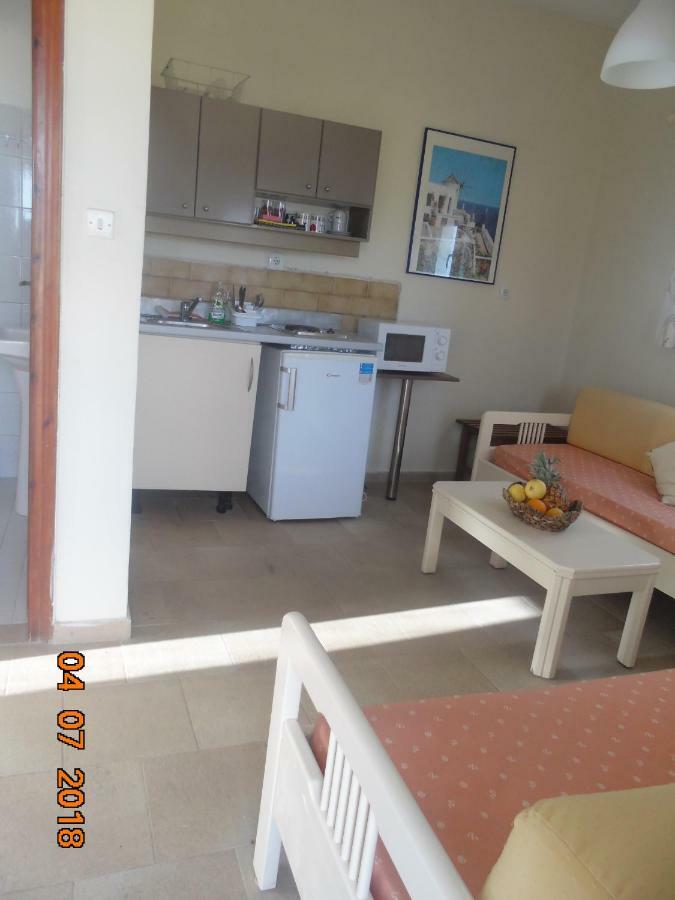 Hippokratis Apartments Gerani  Exterior photo